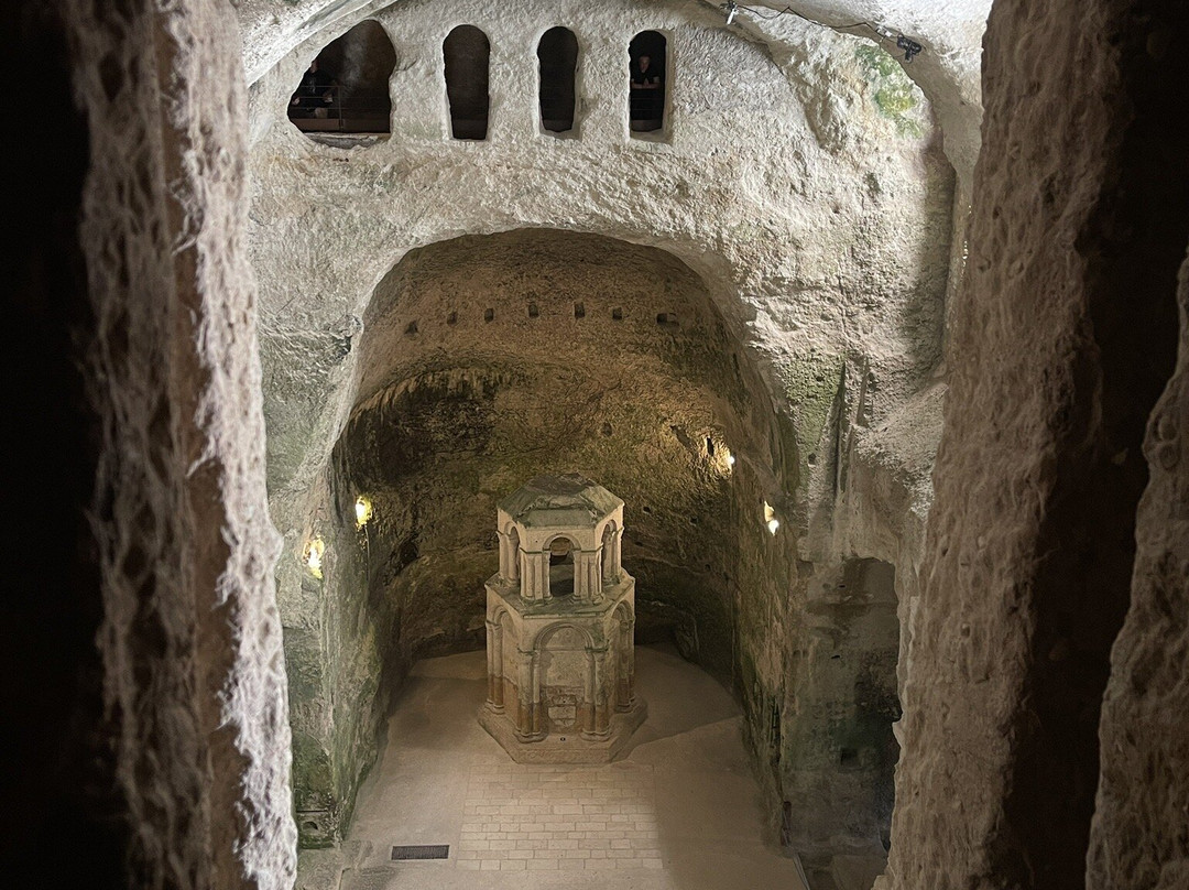 Monolithic Church of Saint-Jean of Aubeterre-Aubeterre-sur-Dronne必去景点