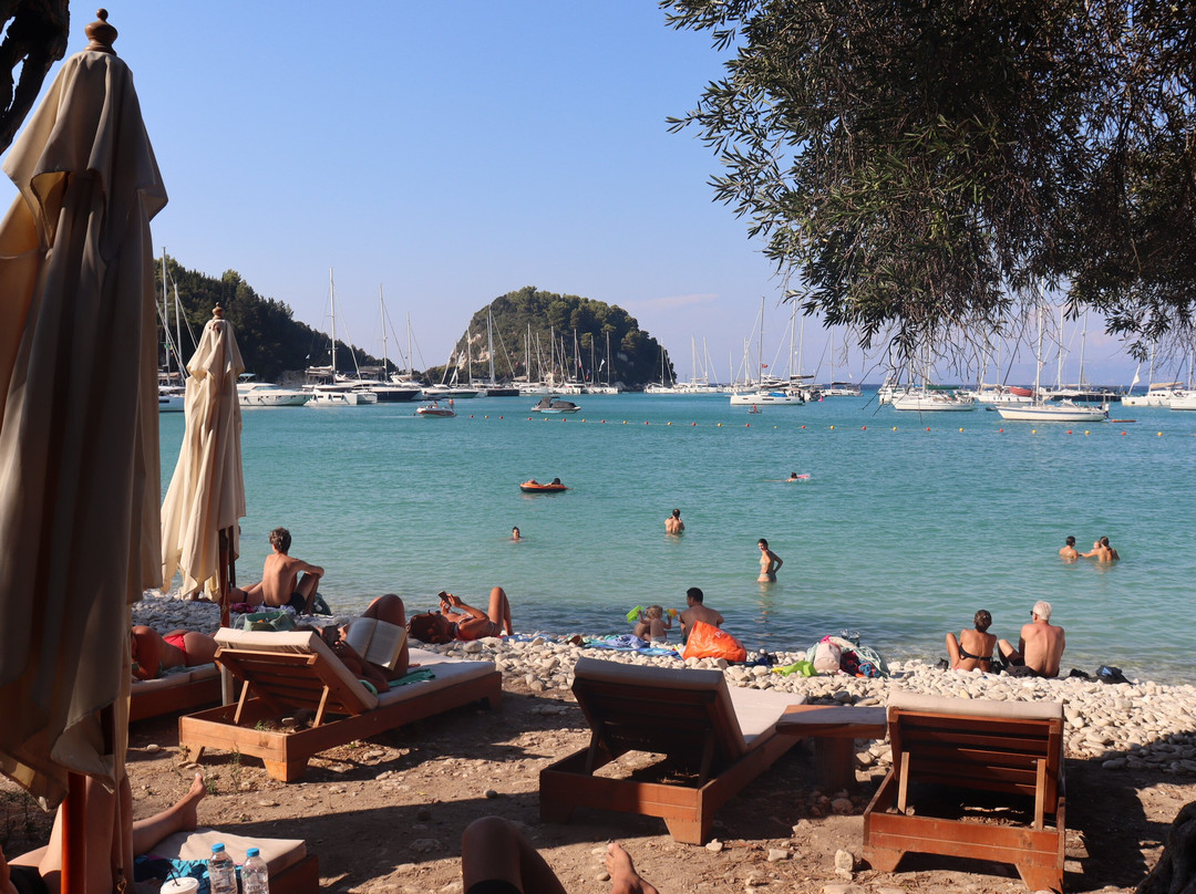 Harami Beach-Lakka必去景点