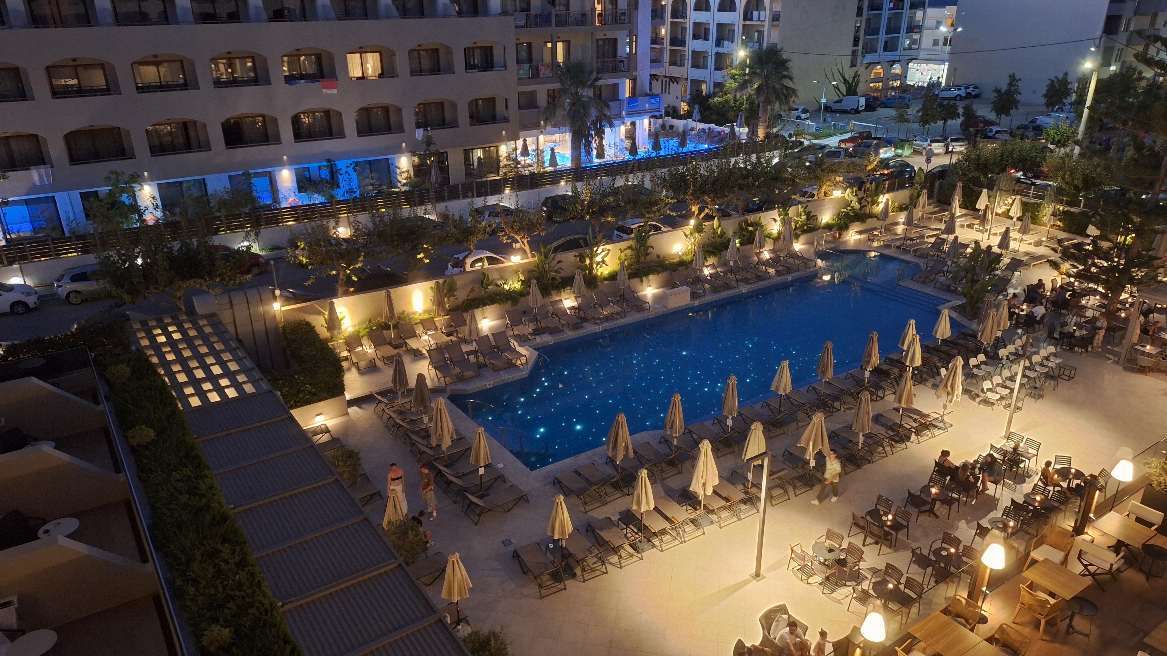 Theartemis Palace Hotel-泳池