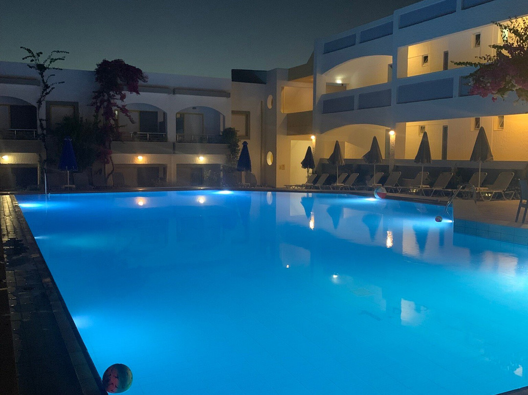 Apollon Hotel Apartments主图