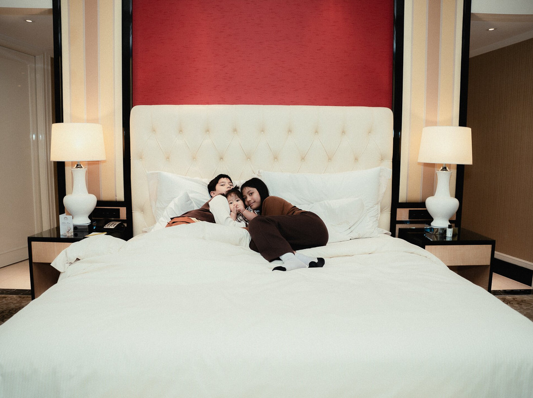 The Trans Luxury Hotel主图