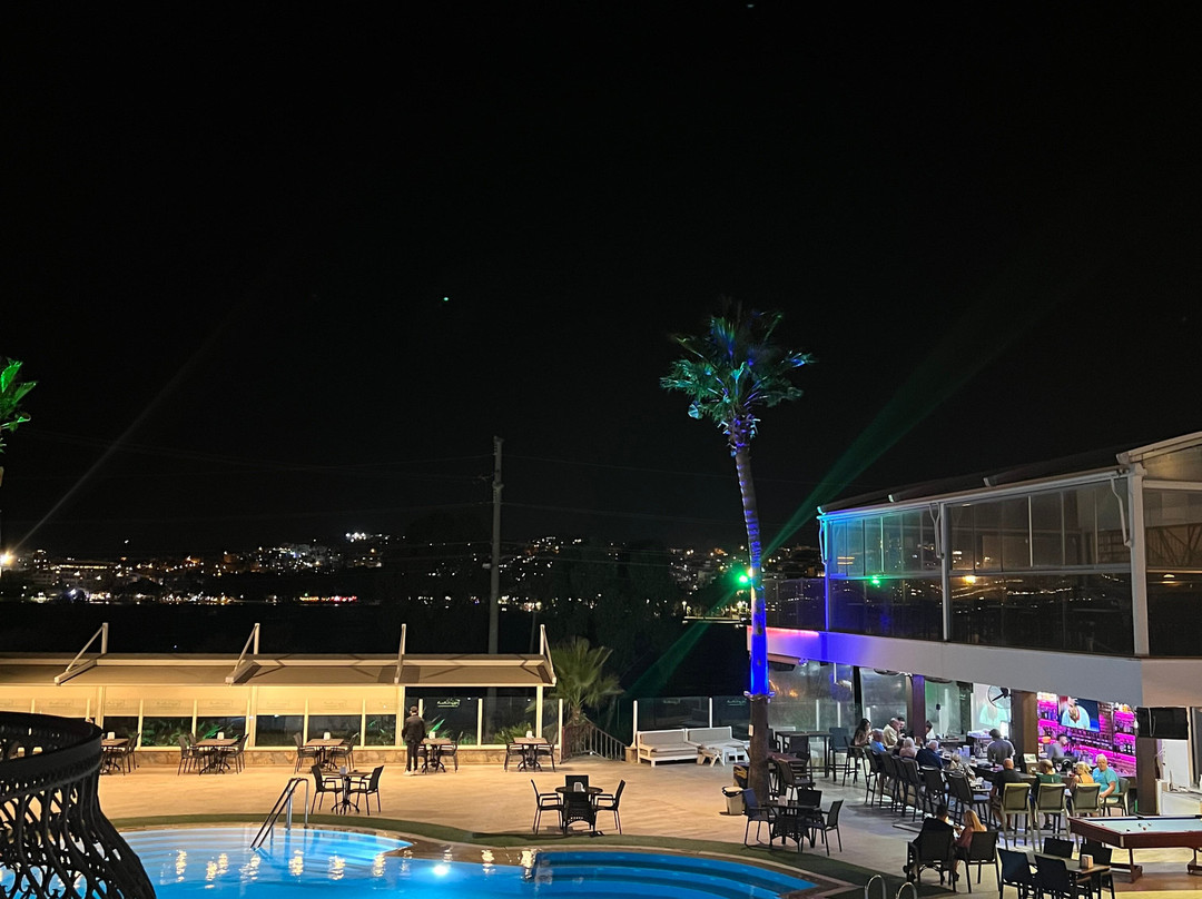 热带海滩酒店主图