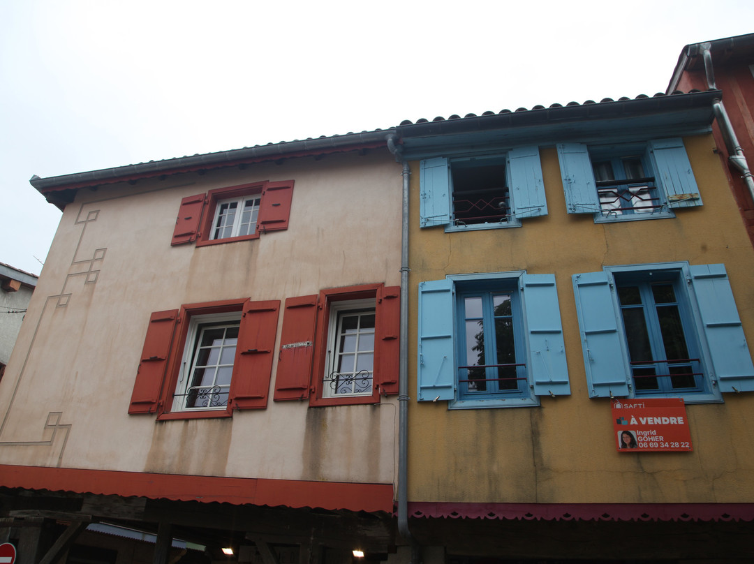 Place Marechal Leclerc-Mirepoix必去景点