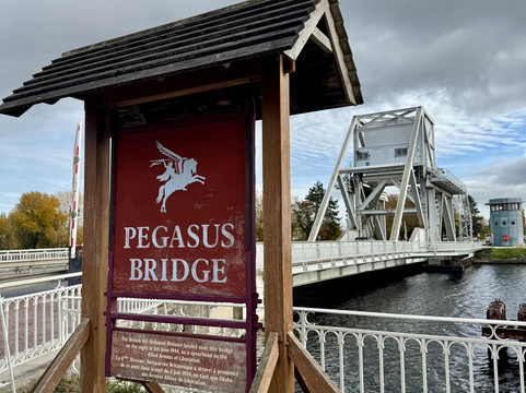 D-day Remembrance Tours-巴约必去景点