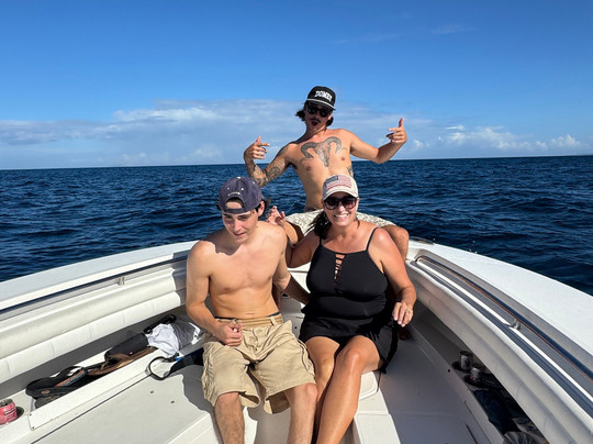 Simply Caught Charters-吕康必去景点