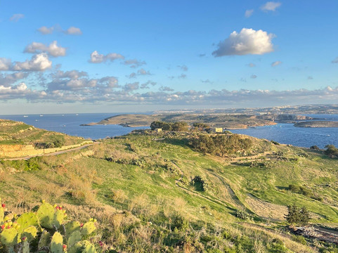 Mayjo Car Rentals & Tours-Victoria必去景点