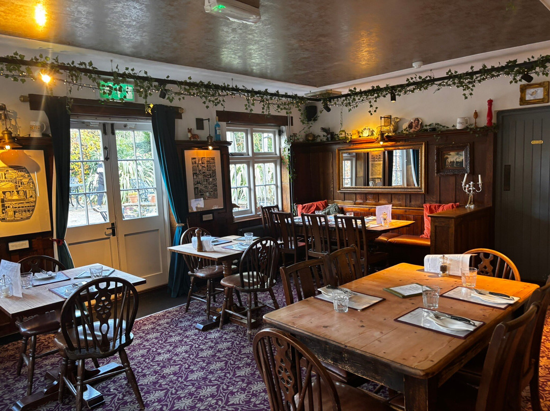 The New Flying Horse Bar-Wye必去景点