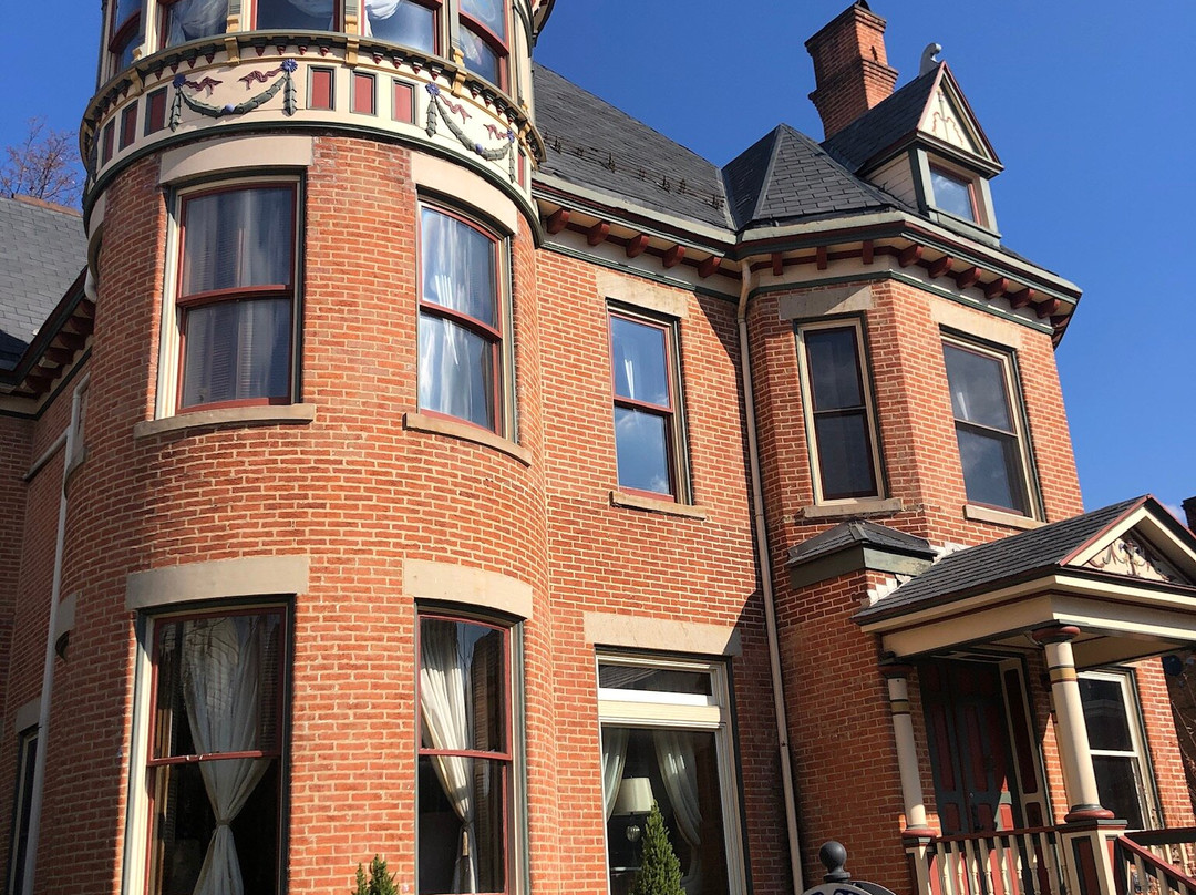 Gage Mansion Bed & Breakfast主图