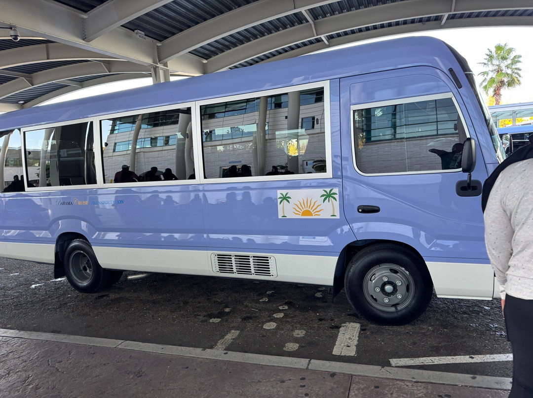 Bahama Cruise Taxi Cab-拿骚必去景点