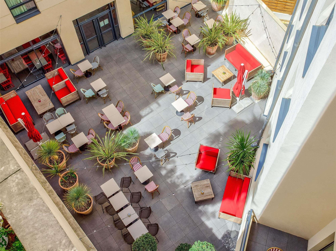 宜必思尚品蒙彼利埃中心喜剧酒店