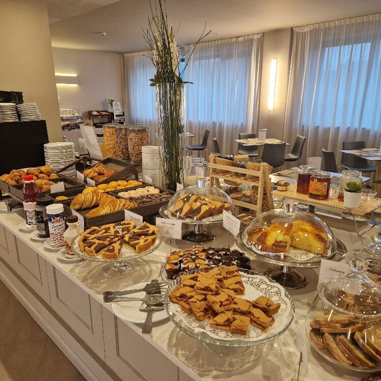 贝斯特韦斯特卡瓦列利酒店主图