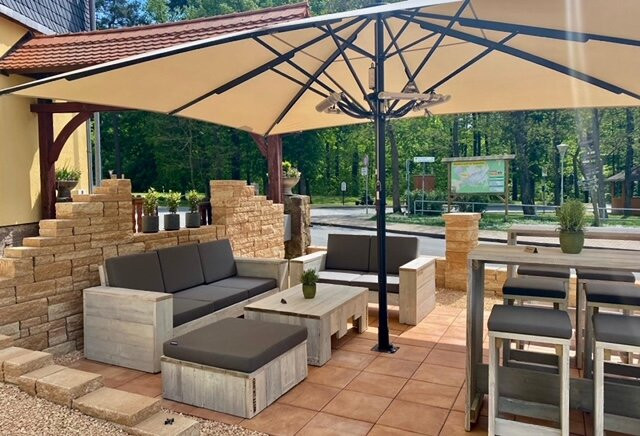 祖尔克奈尼酒店主图