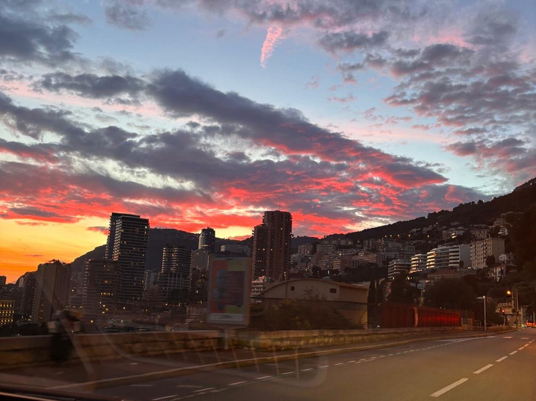 1DRIV3R-芒通必去景点