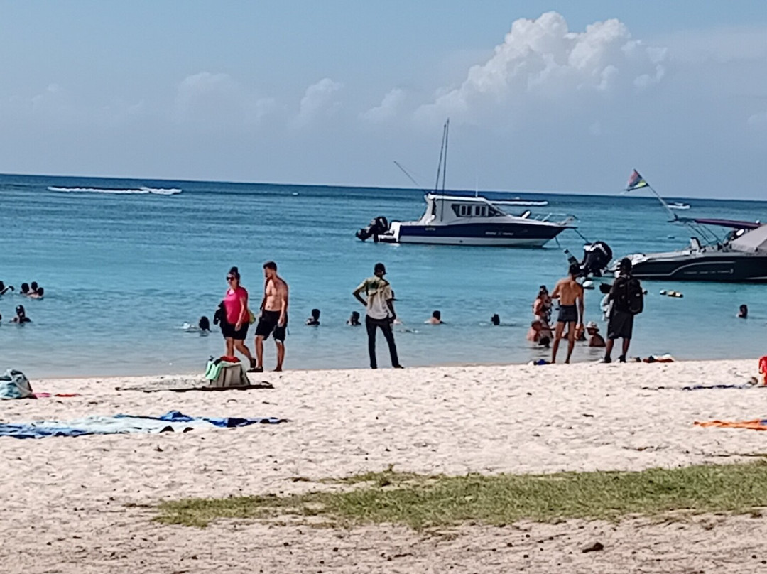 Plage de Trou aux Biches-卓欧毕雪必去景点