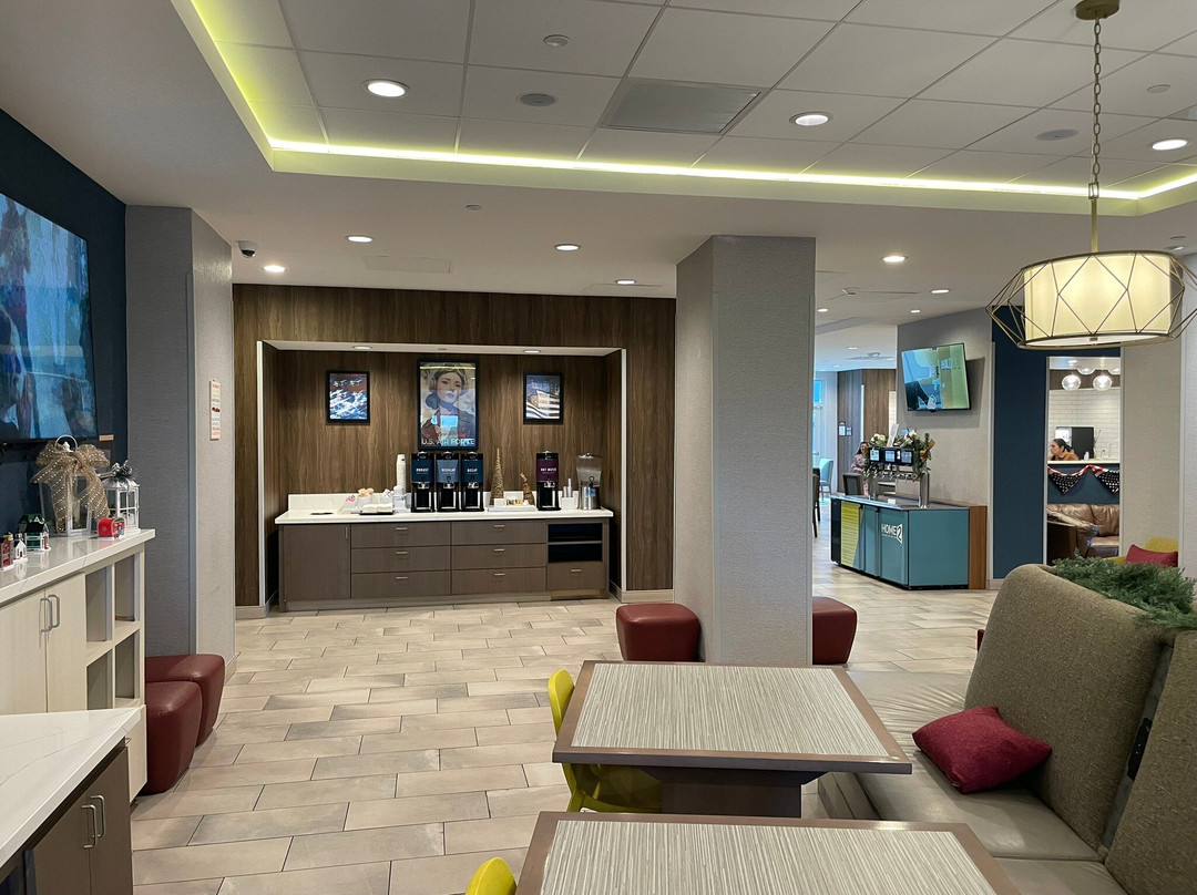 Hampton Inn By Hilton Riverside March Air Reserve Base主图