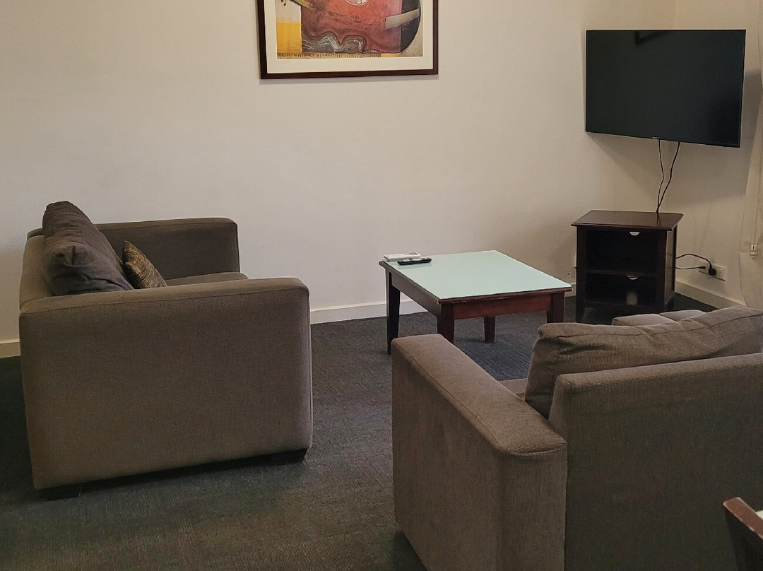 奎斯特皇家花园酒店主图