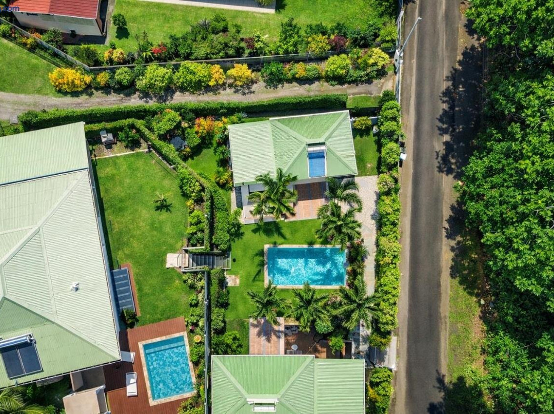 Complex of two luxury bungalows