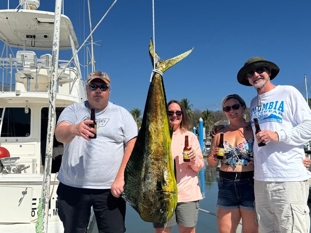 Fishing With Tico Huatulco-Crucecita必去景点