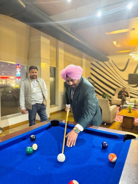 Sunday Hotel Chandigarh Zirakpur-浴室