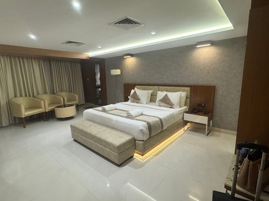 Royal Plaza Suites By RAK Rooms主图