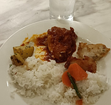 Golden Lounge-雪邦必去景点