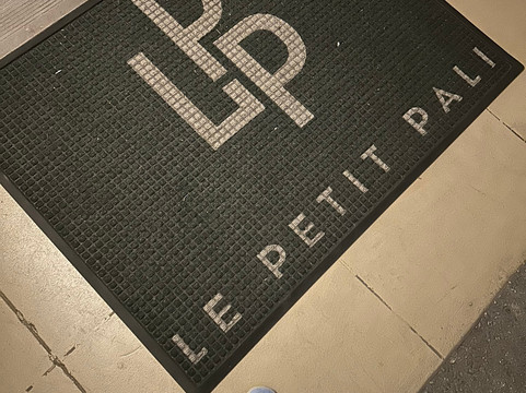 卡梅尔乡村酒店主图