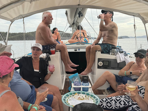 Serendipity Charters-Sailing Costa Rica-Playa Flamingo必去景点