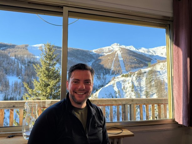 查特拉酒店-官方