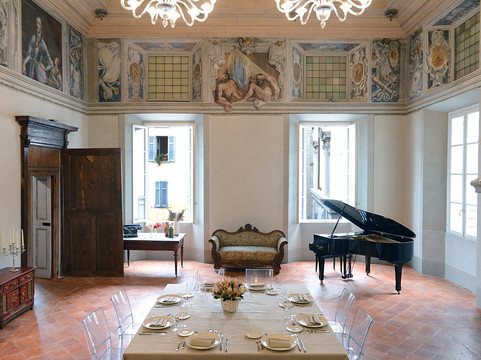 Palazzo Odescalchi-Albiolo必去景点