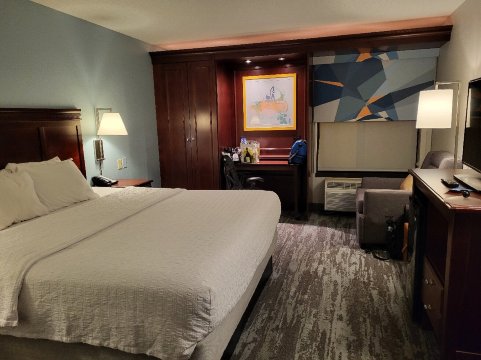 堪萨斯城自由欢朋酒店-官方