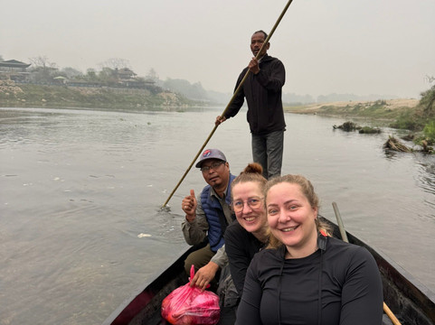 Wildlife Adventure Tours-奇旺国家公国必去景点