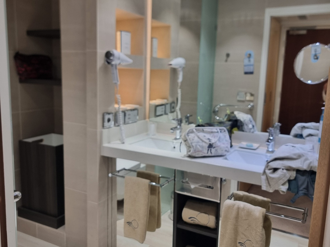 美丽华拉西加尔海水浴及 Spa 酒店主图