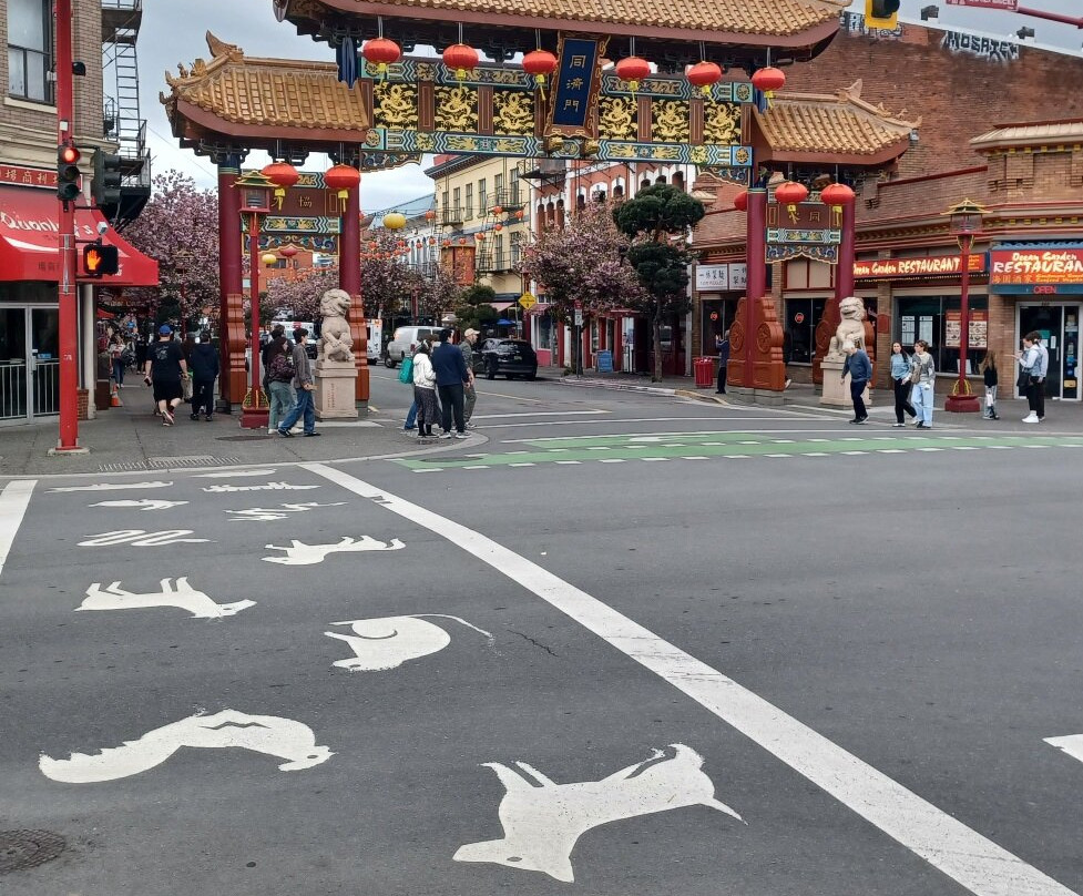 维多利亚丽晶海滨套房酒店主图
