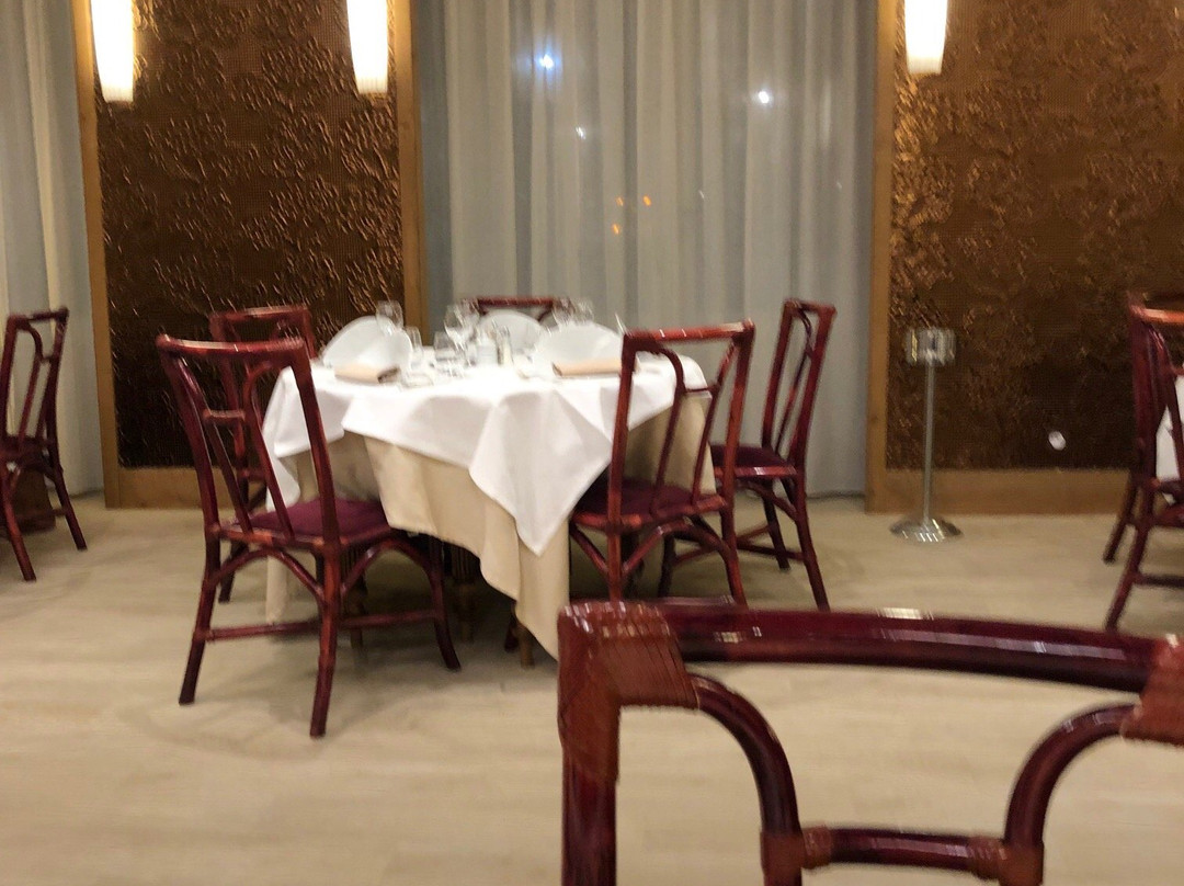 公园餐厅酒店主图