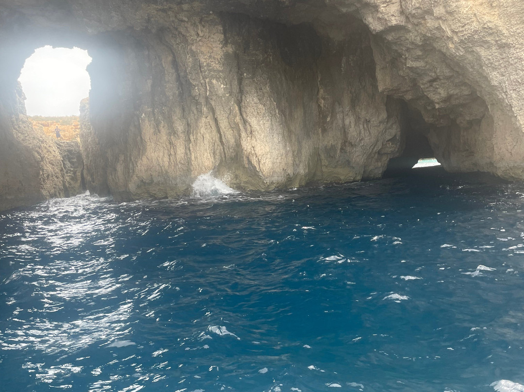 Ebsons Comino Ferries-Mgarr必去景点