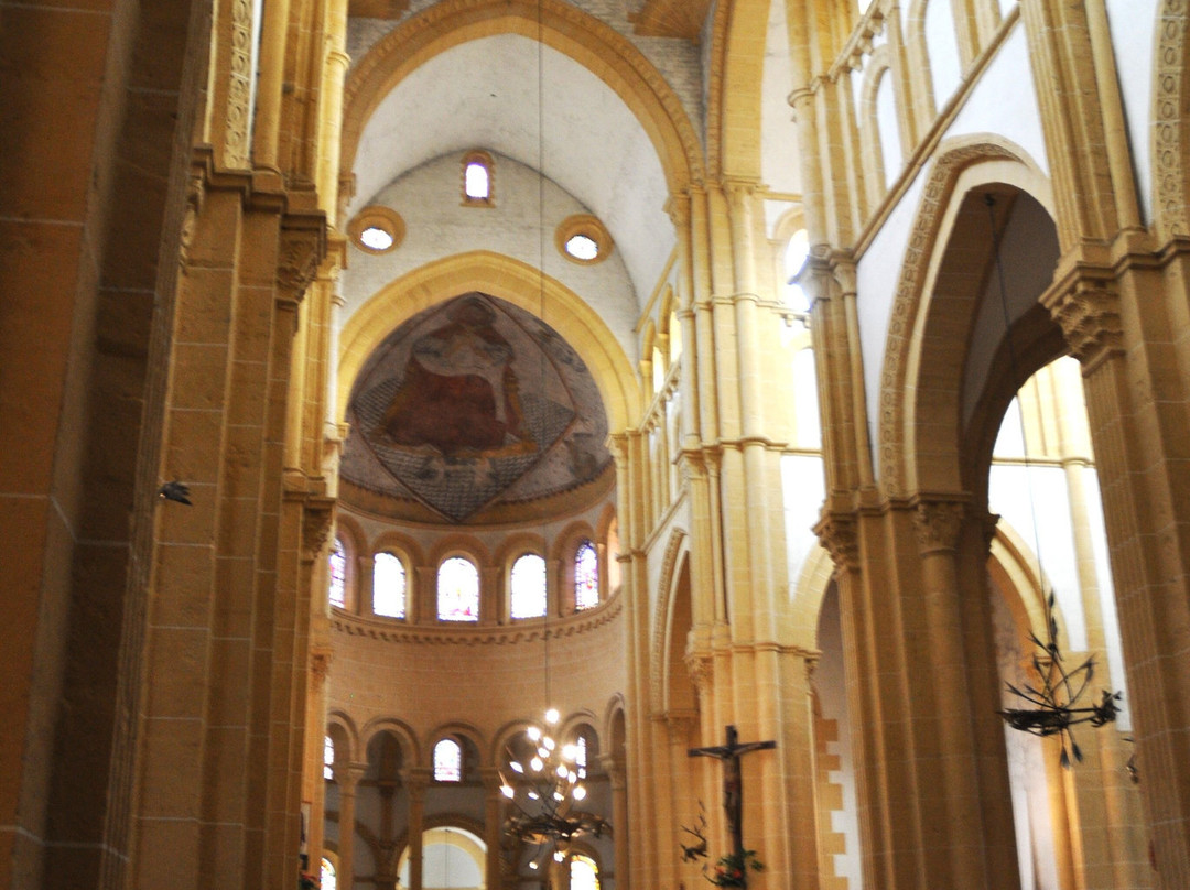 Basilique du Sacré-Coeur-Paray Le Monial必去景点