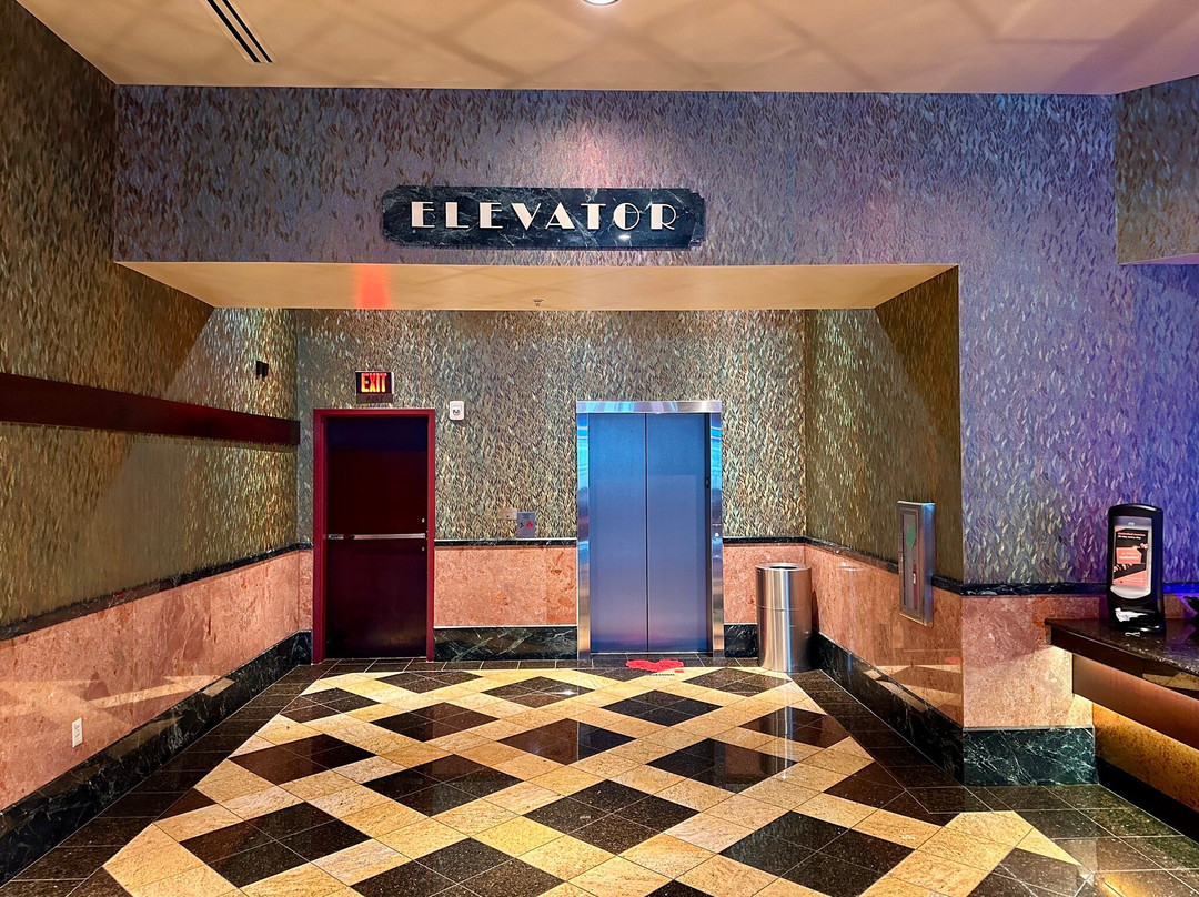 Regal Warren theater-Midwest City必去景点