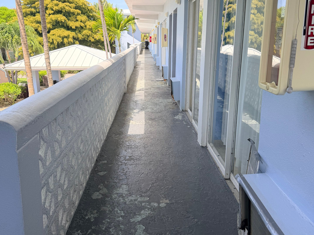 弗拉明戈湾和滨海酒店主图