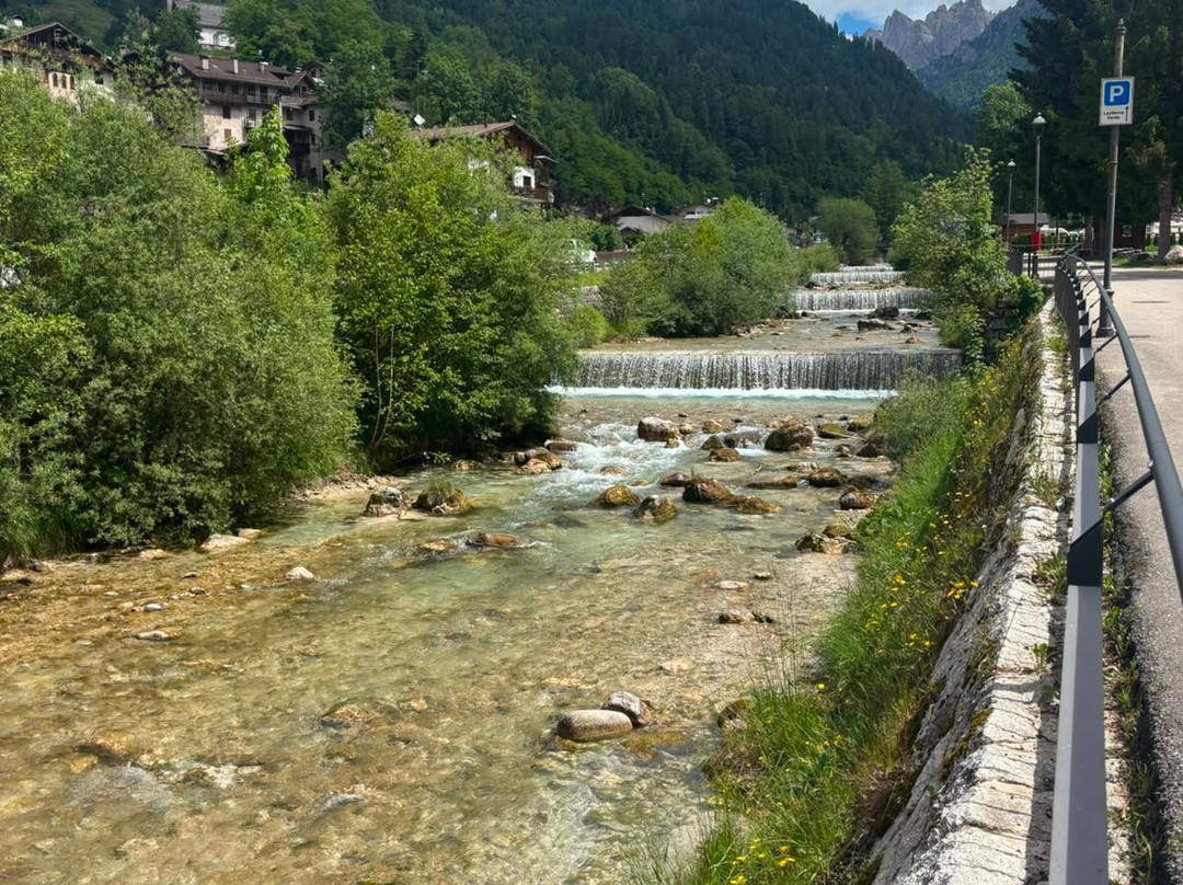 佩尔拉家庭旅馆主图