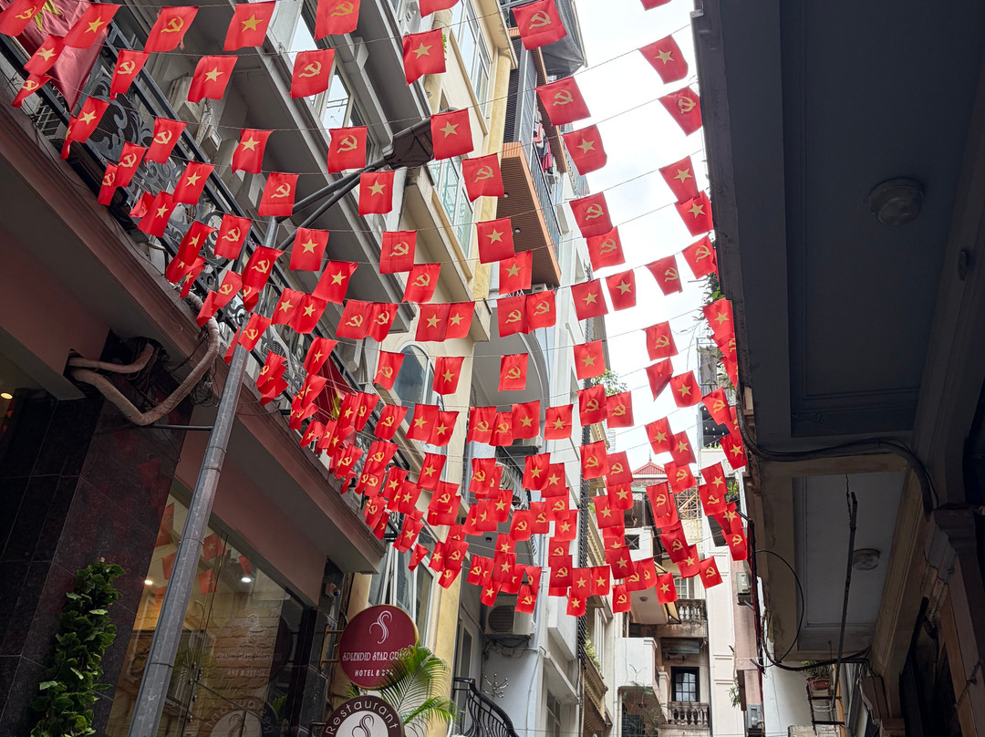 灿烂之星水疗大酒店主图