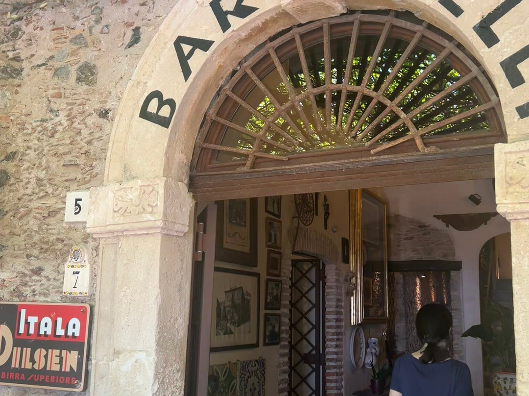 Bar Vitelli-Savoca必去景点