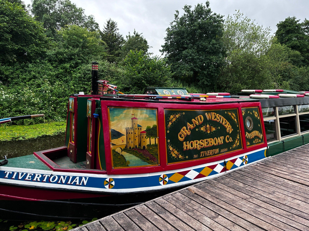 Tiverton Canal Co & Horse-Drawn Barge-蒂弗顿必去景点