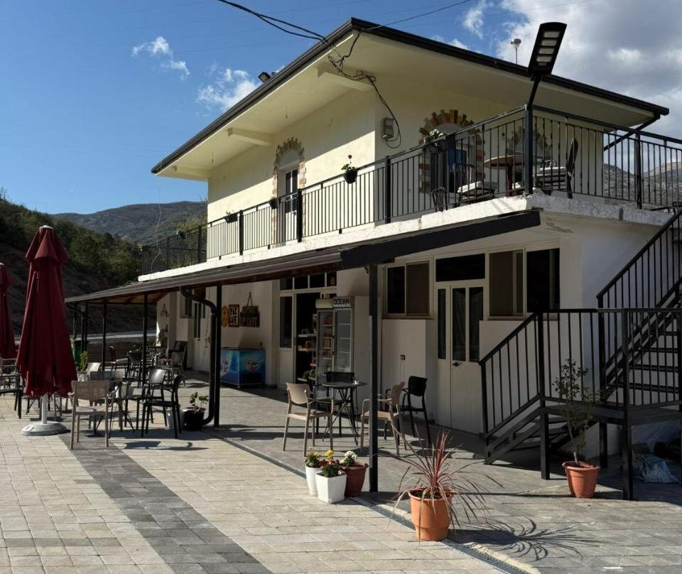 Antoni Guest House & Cafe