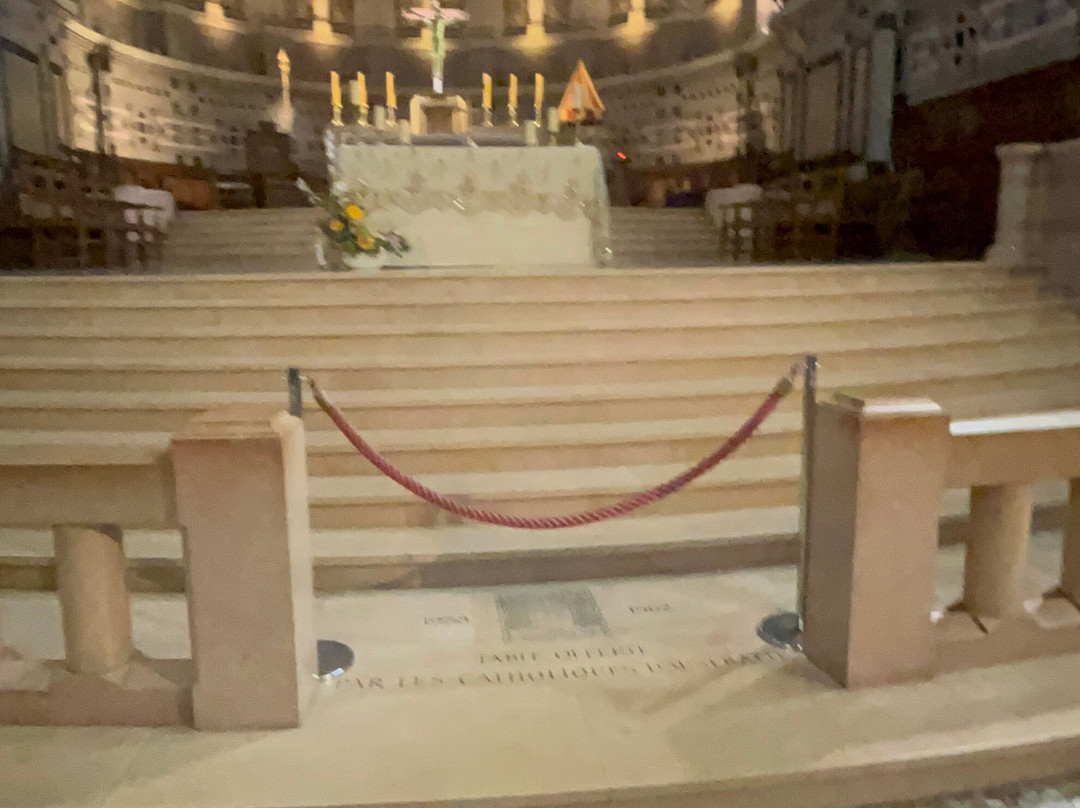 Sanctuaire Sainte Thérèse-Ville de Lisieux必去景点