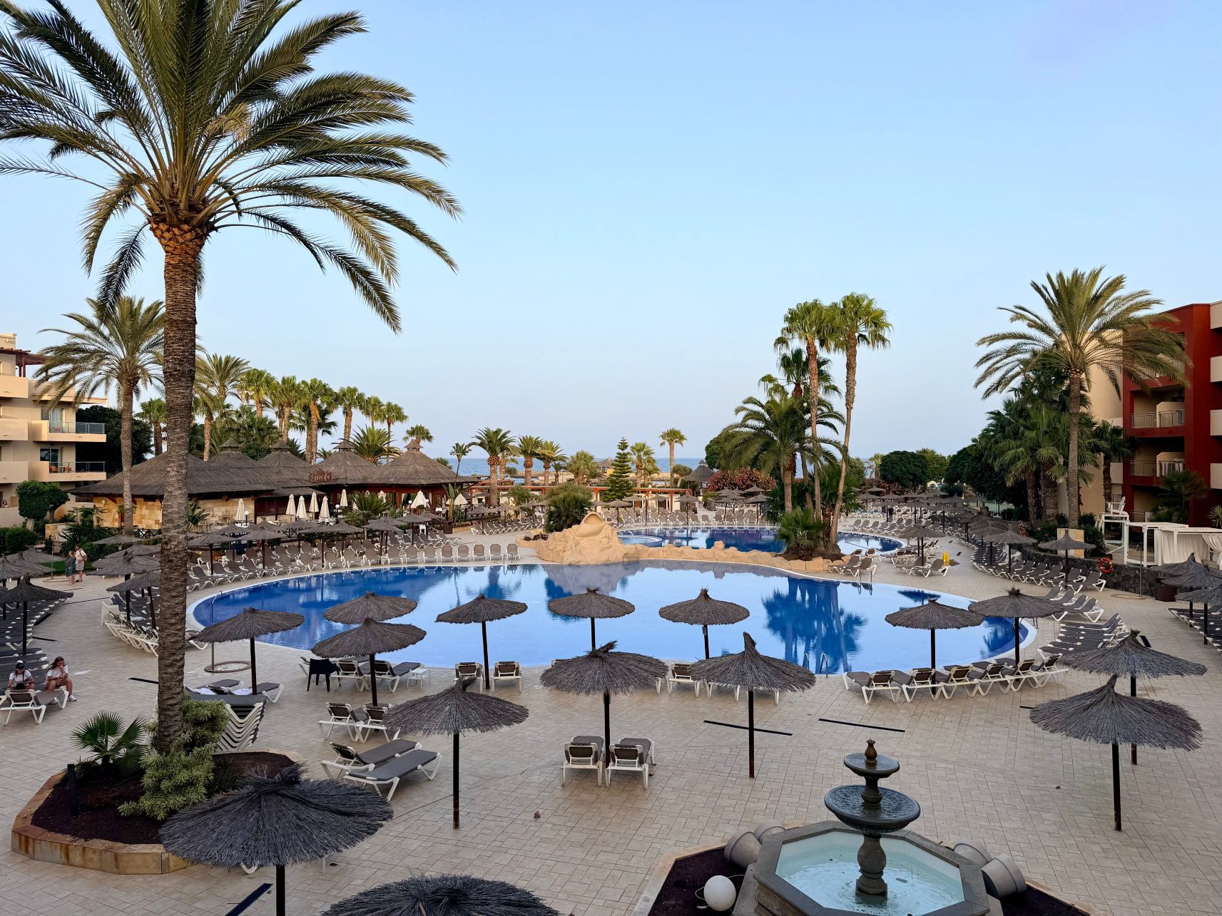 厄尔巴卡洛塔海滩度假酒店&会议中心-旅行者