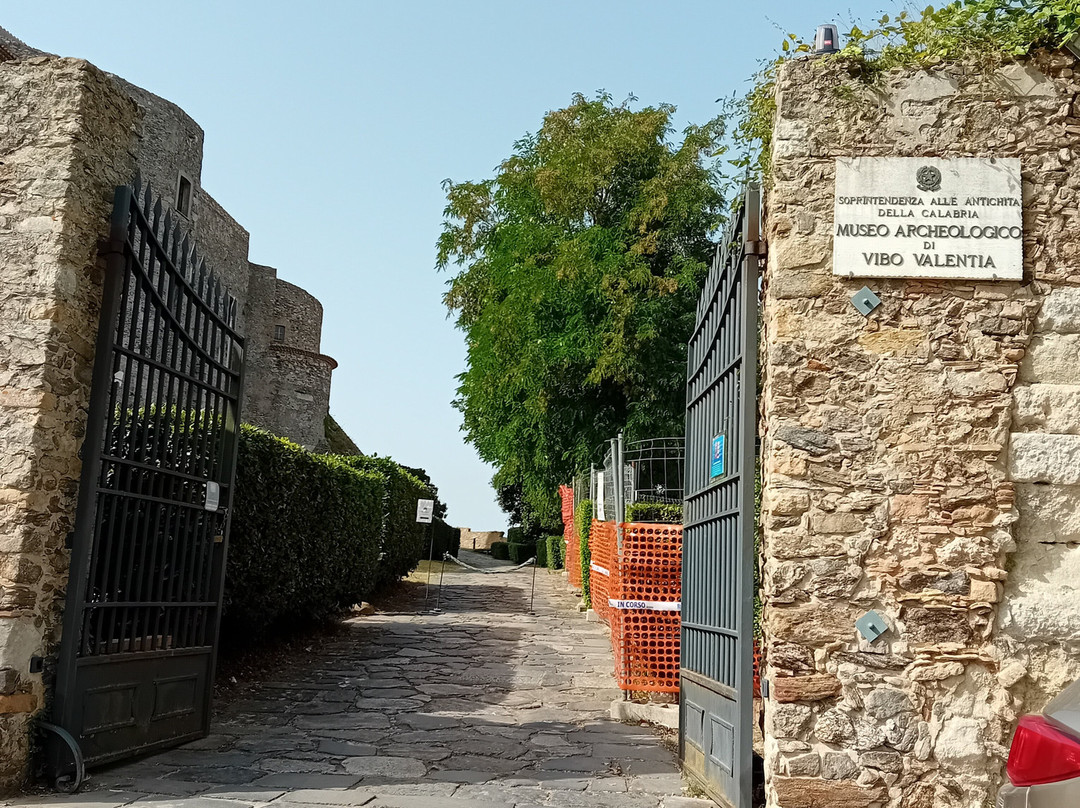 Castello Normanno Svevo-维博瓦伦蒂亚必去景点