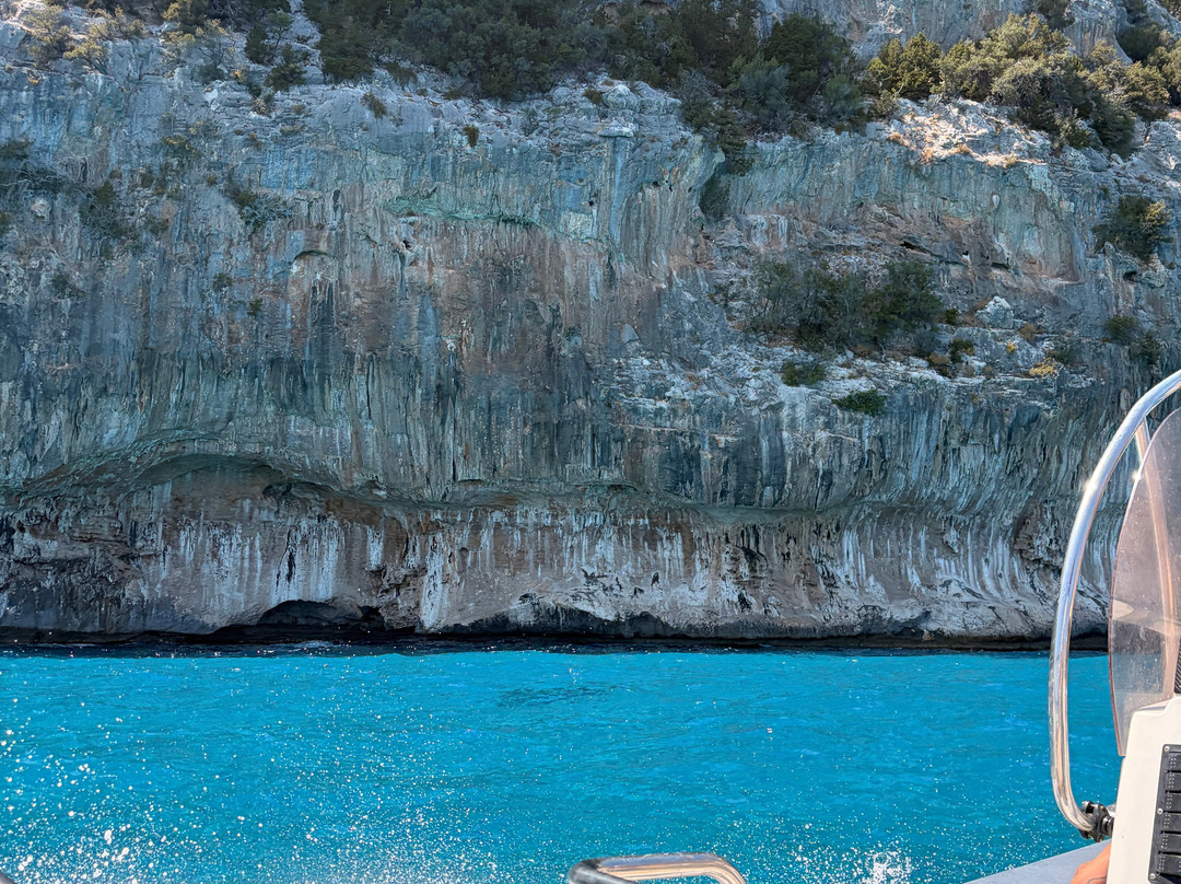 Blue Driving - Noleggio Gommoni ed escursioni nel Golfo di Orosei-奥罗塞必去景点