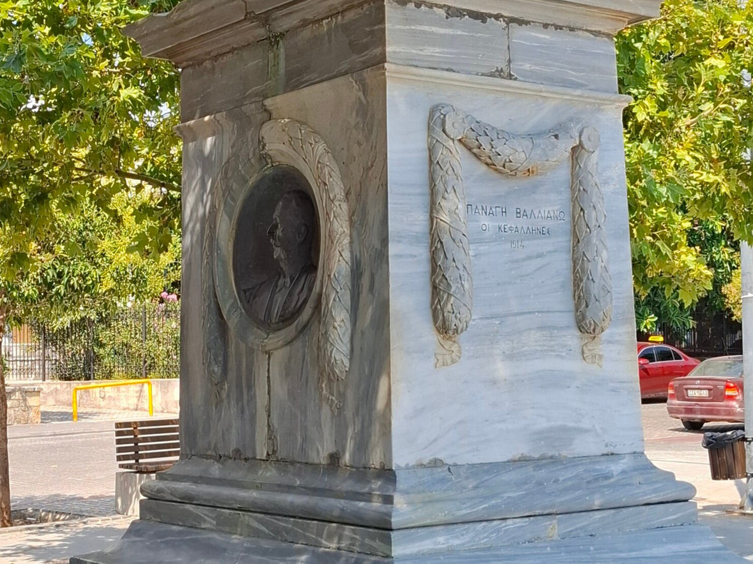 Statue of Panagis Vallianos-阿尔戈斯托利翁必去景点