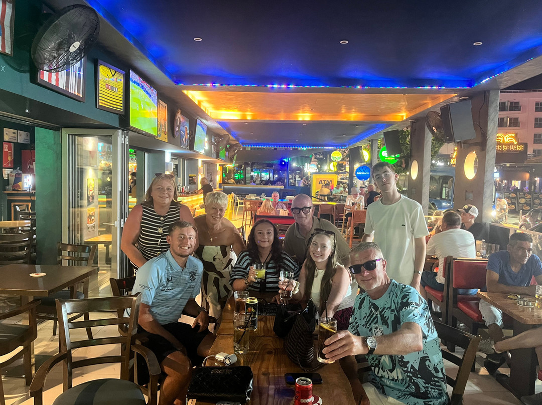 火烈鸟天堂海滩酒店（限成人）主图
