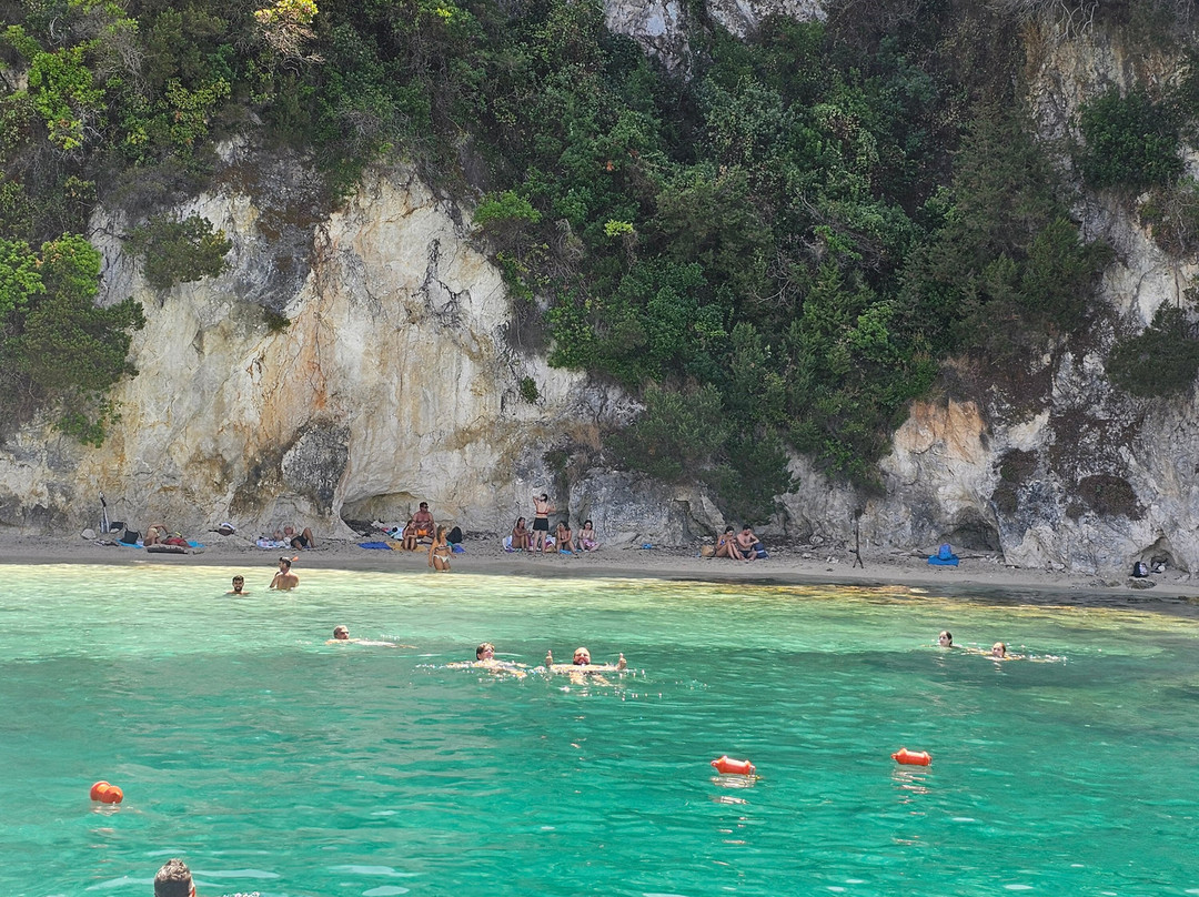 Pisina Beach-塞沃塔必去景点
